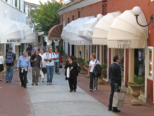 Shopping on the Island of Capri